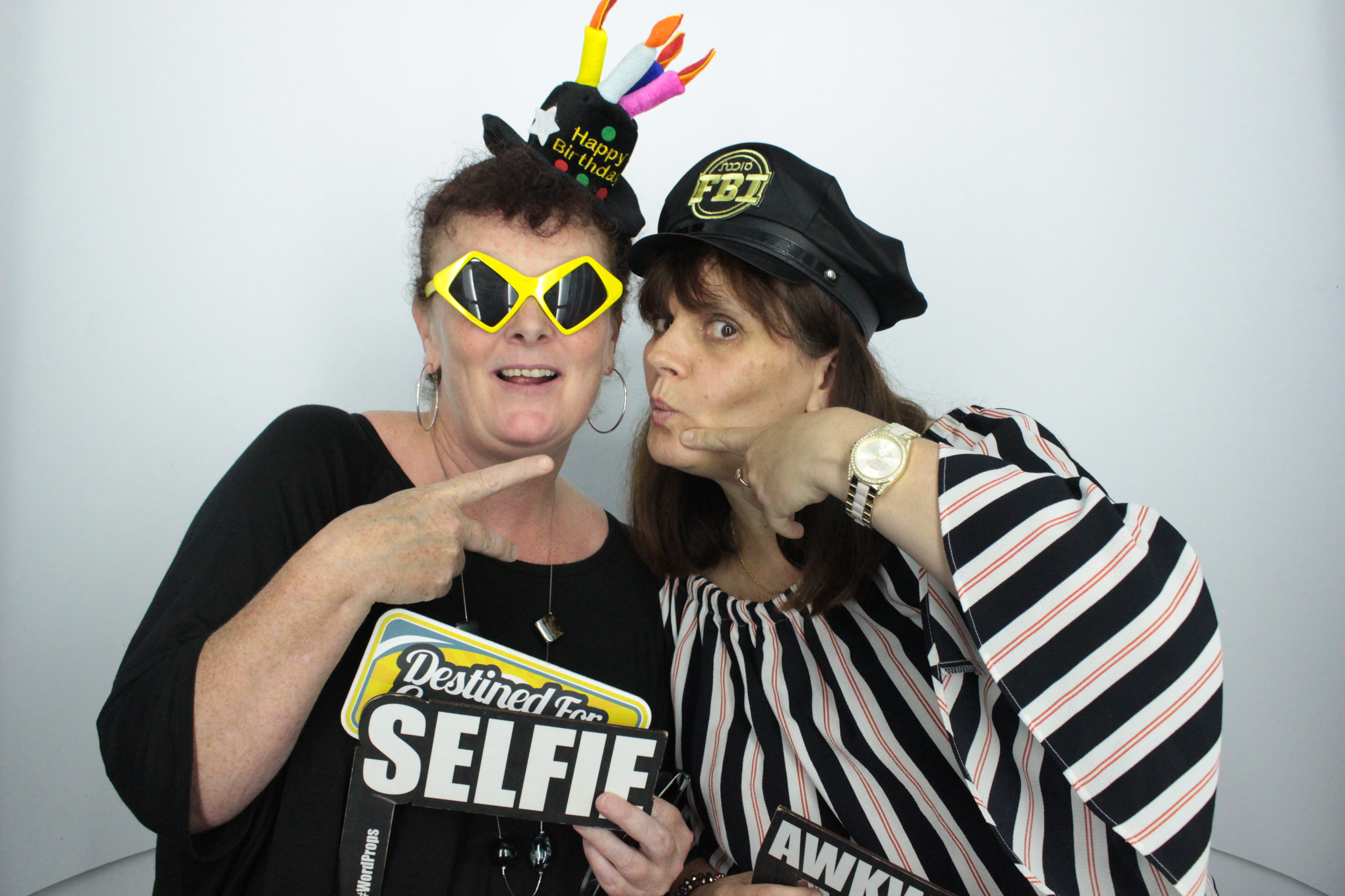 Martin & Colleen’s Joint 50th | View more photos from the event at gallery.myphotoboothexperience.co.uk/u/MyPhotoBoothExperienceLtd/Martin-Colleen’s-Joint-50th